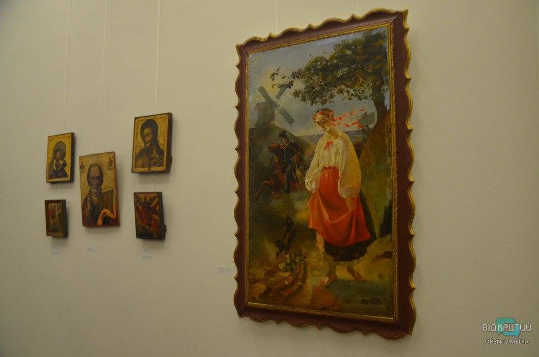 В Днепре в художественном музее открылась выставка икон - рис. 11