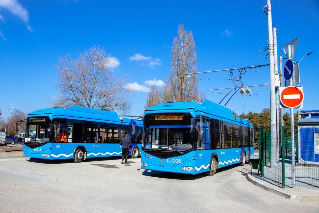 В Приднепровске начали строительство остановок на троллейбусном маршруте №6 - рис. 7