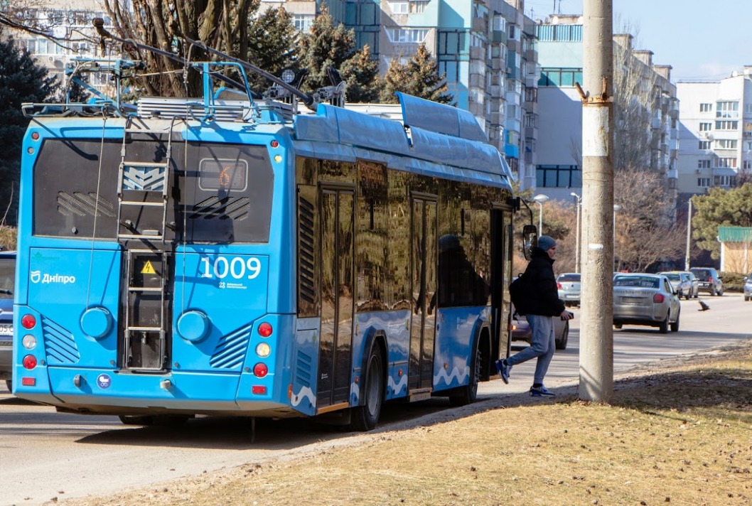 В Приднепровске начали строительство остановок на троллейбусном маршруте №6 - рис. 3