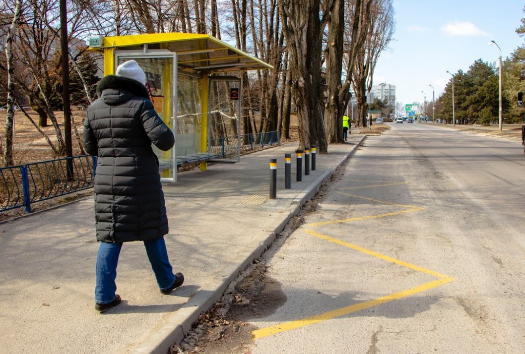 В Приднепровске начали строительство остановок на троллейбусном маршруте №6 - рис. 2