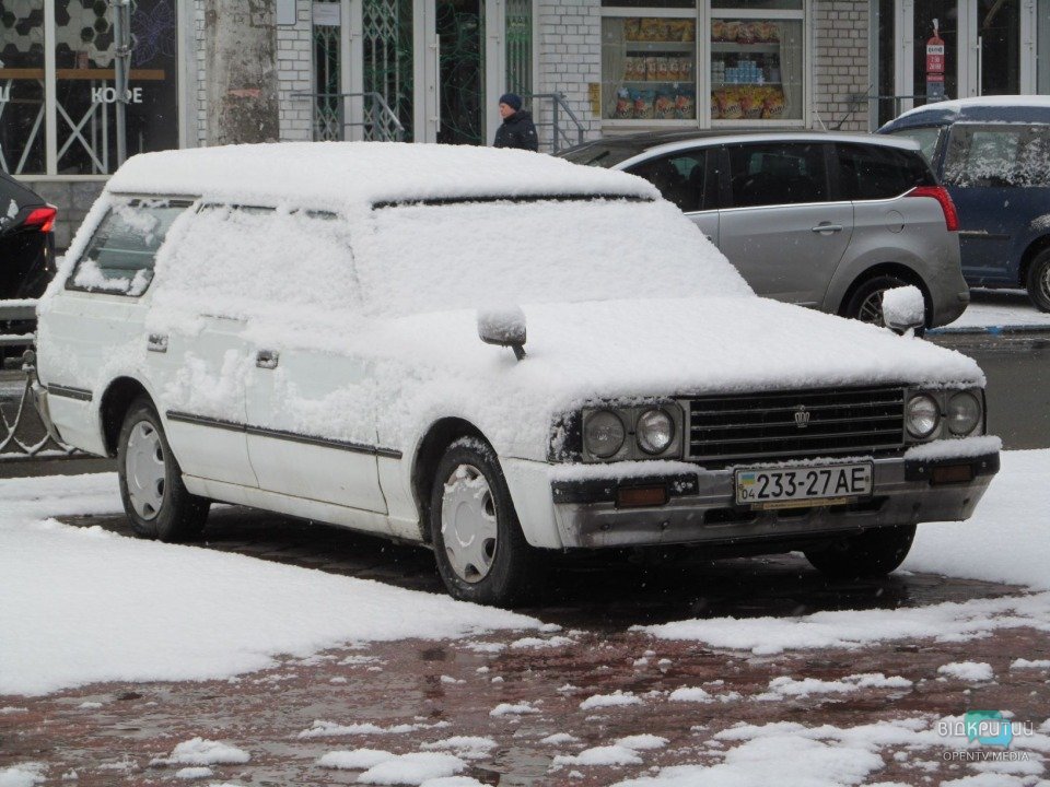 Здравствуй, март: Днепр засыпало снегом (ФОТО) - рис. 6