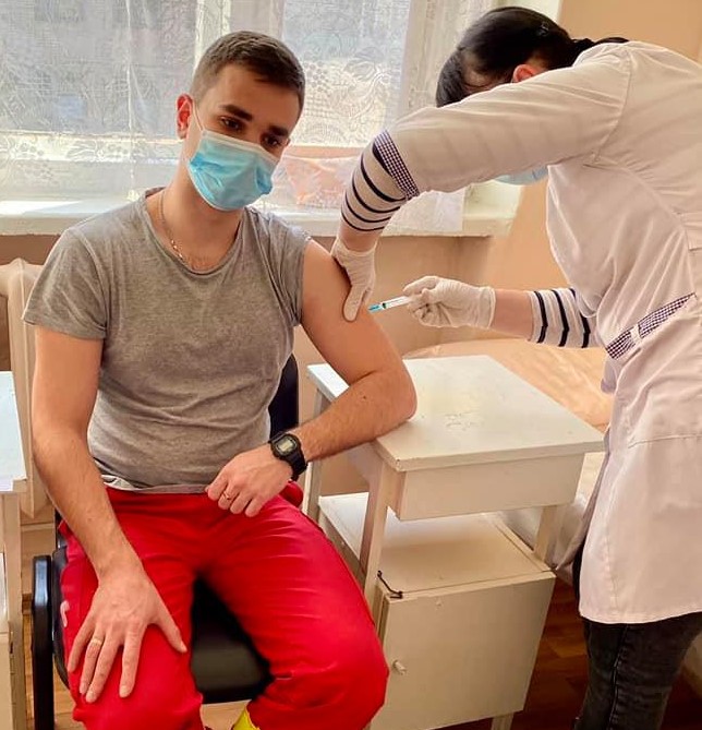 В Павлограде от коронавируса вакцинировали всех сотрудников скорой помощи - рис. 2