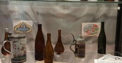 Днепрянин подарил музею Яворницкого раритетный пивной экспонат - рис. 3