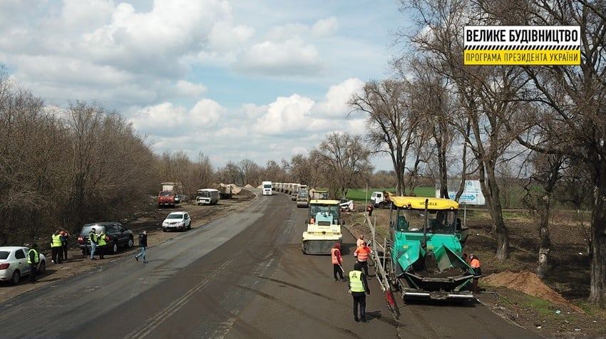 Что сейчас происходит на трассе Знаменка-Луганск-Изварино - рис. 1