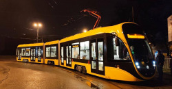 Скоро на маршруте: в Днепре презентовали новый трамвай, выпущенный на Южмаше - рис. 4