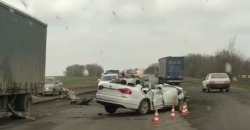 На трассе Днепр-Павлоград иномарка протаранила грузовик: водитель в реанимации - рис. 9