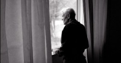 В Днепре 97-летний мужчина выпрыгнул из окна - рис. 6