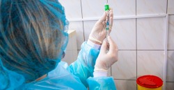 Второй этап вакцинации: на Днепропетровщине привили более тысячи соцработников - рис. 10
