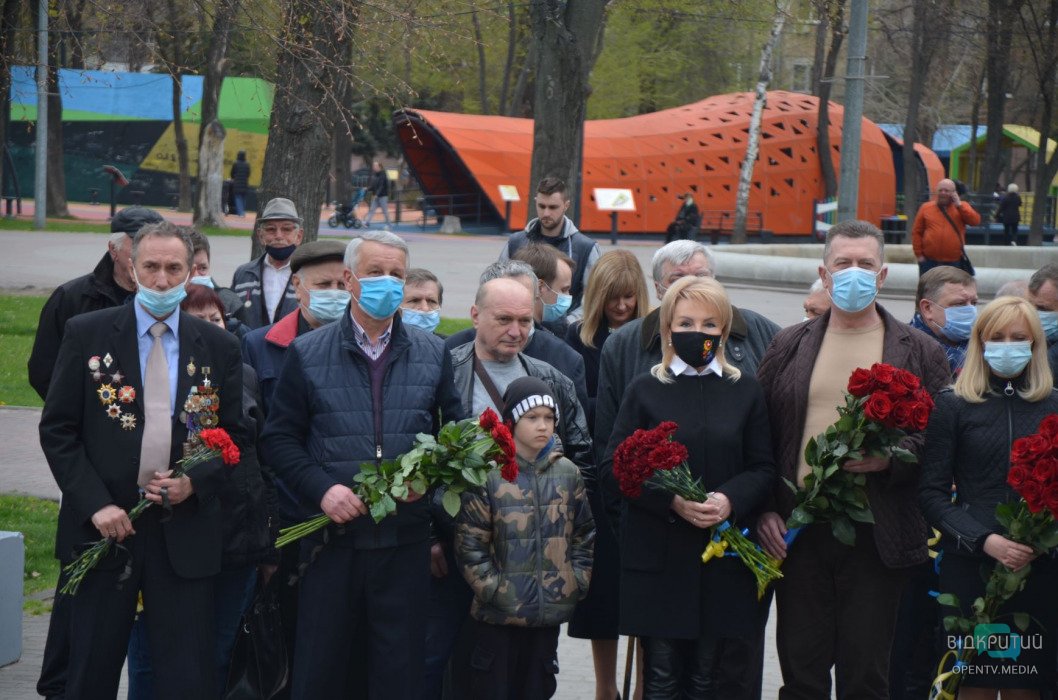 В Днепре почтили память ликвидаторов Чернобыльской катастрофы (ФОТО) - рис. 3