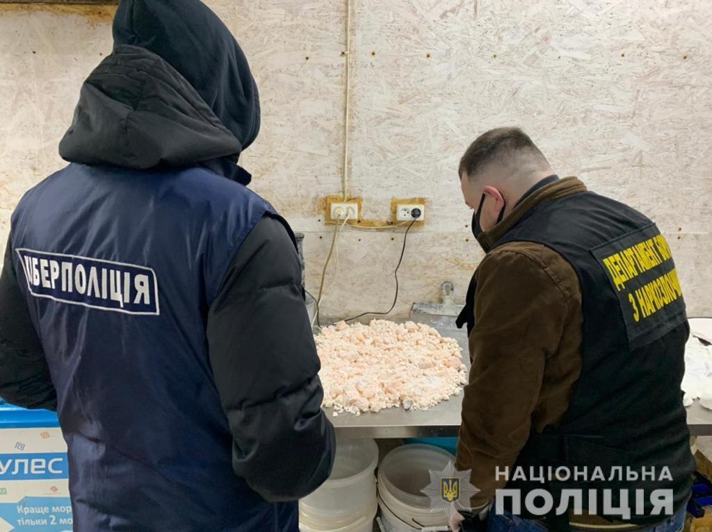 Полиция изъяла в Днепре рекордную для Украины партию амфетамина (ФОТО) - рис. 2
