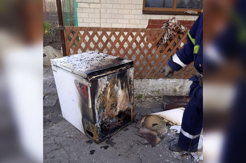 В селе возле Межевой произошел пожар в жилом доме - рис. 2