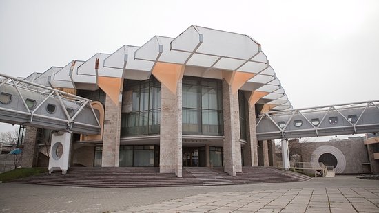 В Днепре создали петицию о предоставлении помещения театру «Верим!» - рис. 1
