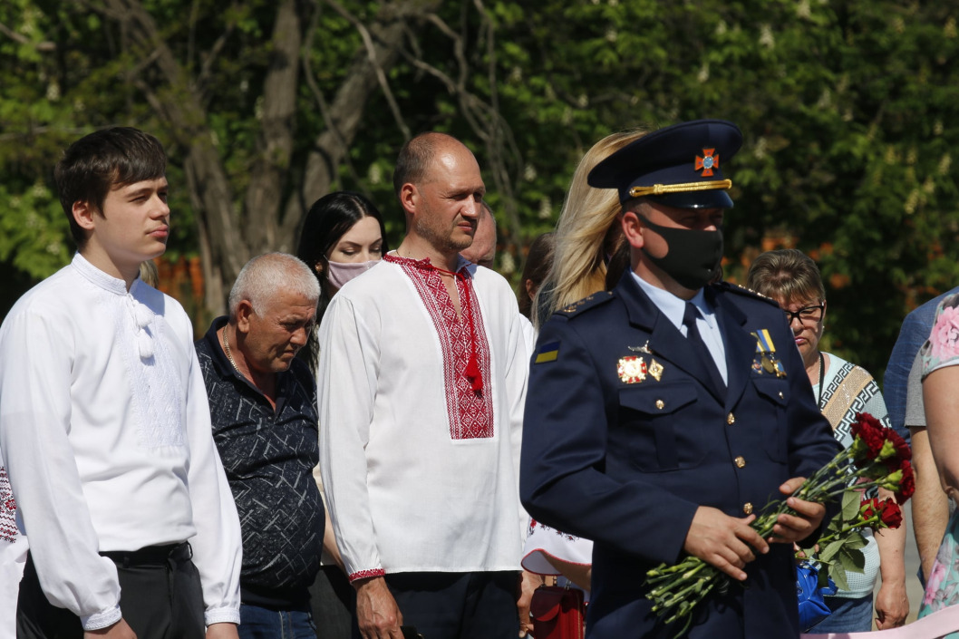 В Днепропетровской области почтили память жертв политических репрессий - рис. 5