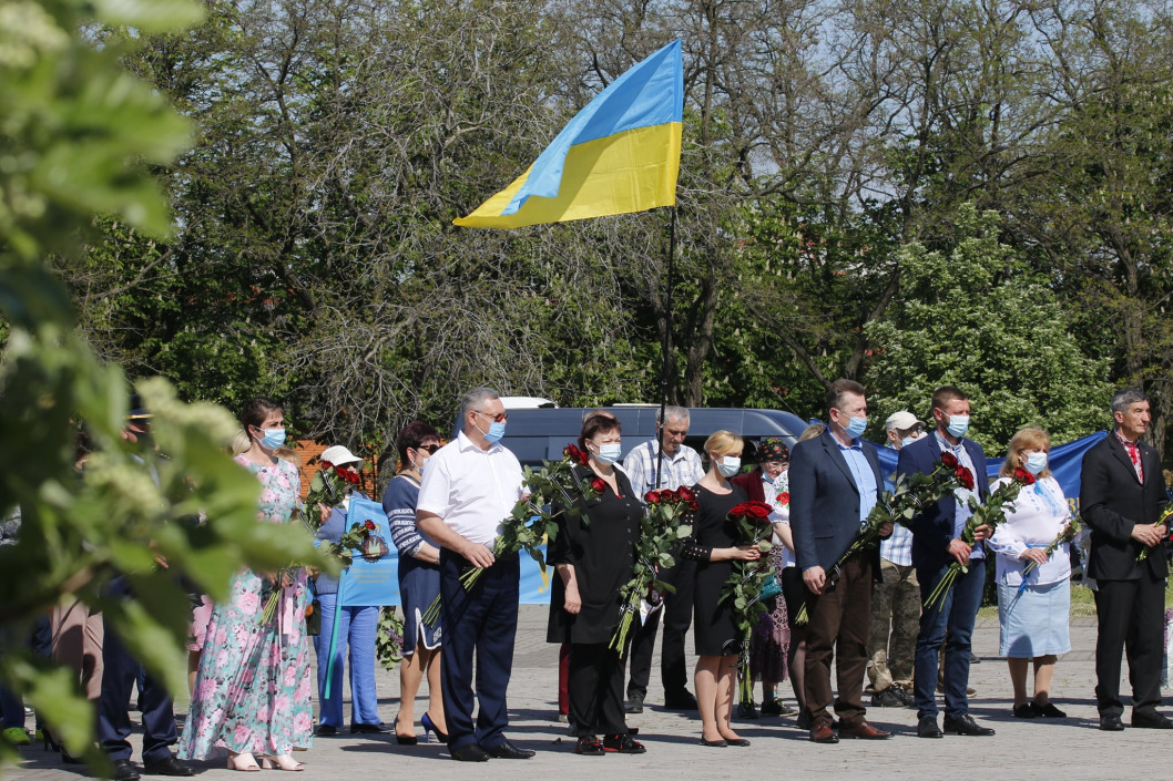 В Днепропетровской области почтили память жертв политических репрессий - рис. 12