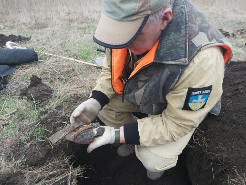 Под Днепром археологи раскопали истребитель времен Второй мировой войны (ФОТО) - рис. 6