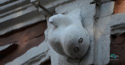 В центре Днепра на фасаде исторического здания снова появился фаллический символ - рис. 7
