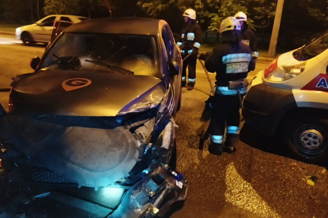 В Днепре случилось ДТП с пострадавшими: одно из авто – шеринговое (ФОТО) - рис. 1