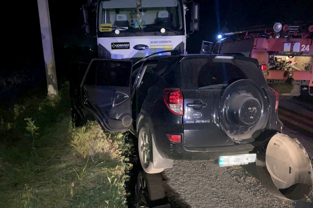 В Днепропетровской области произошло лобовое ДТП на трассе: 4 погибших (ФОТО) - рис. 2