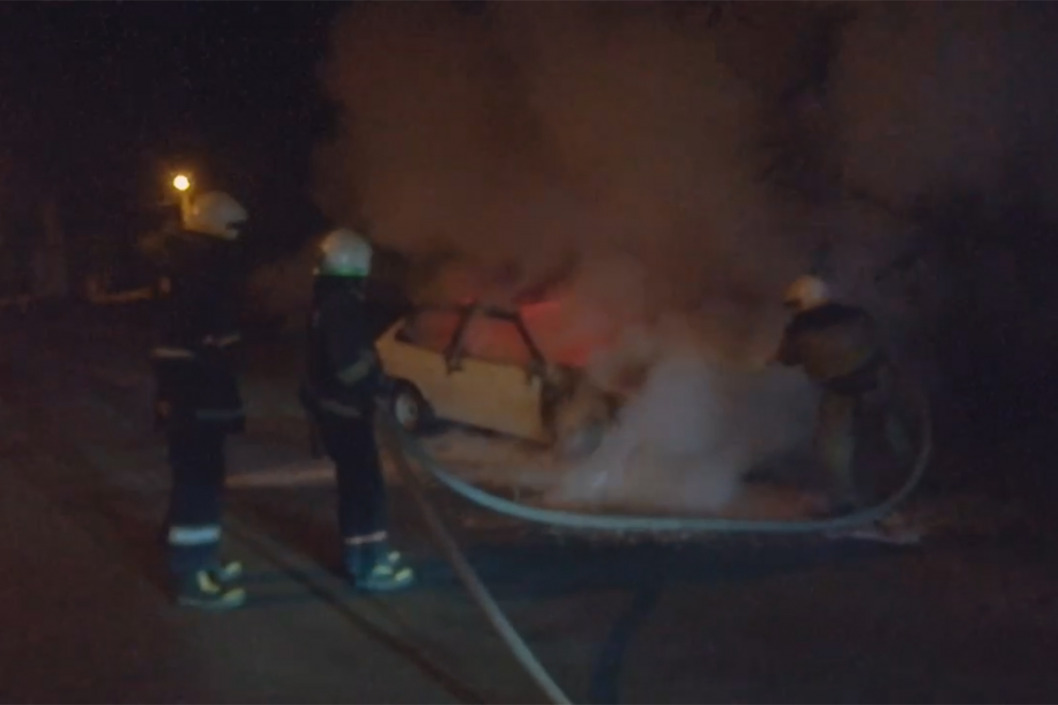 В Павлограде ночью полностью сгорел легковой автомобиль (ФОТО) - рис. 2