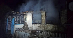 В Днепропетровской области под Петропавловкой ночью сгорел жилой дом - рис. 8