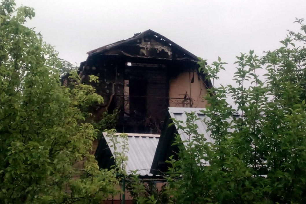 Под Днепром ночью полностью сгорел частный дом (ФОТО) - рис. 1