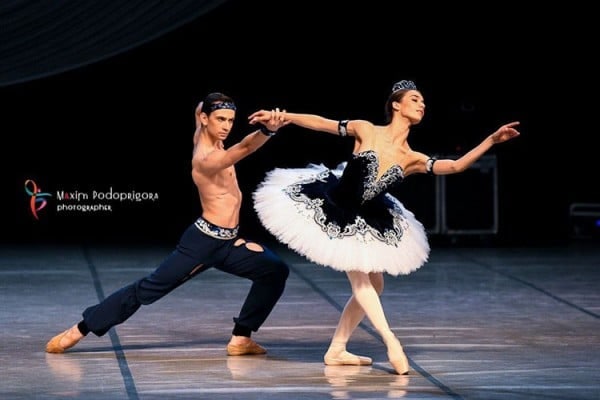 С медалями домой: артисты из Днепра победили в международном балетном конкурсе - рис. 1