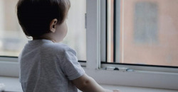 В Кривом Роге 4-летний ребенок выпал из окна на пятом этаже - рис. 10