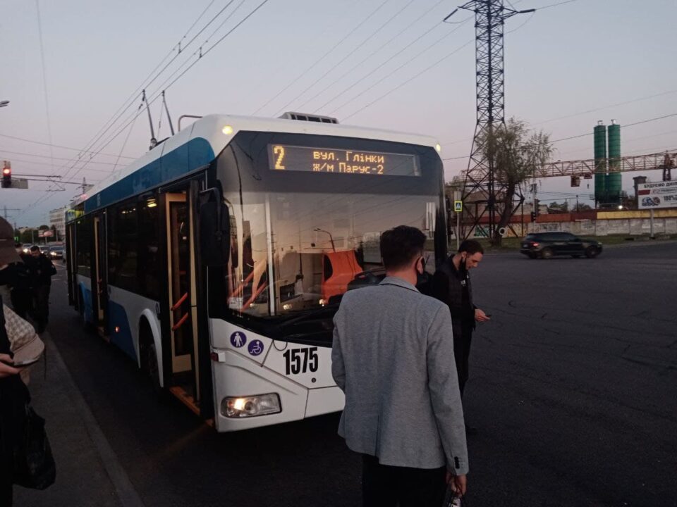 ДТП на Набережной Заводской: движение транспорта затруднено - рис. 6