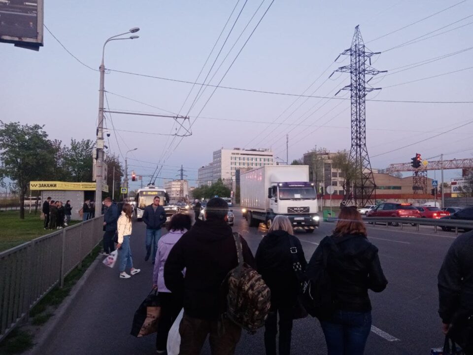 ДТП на Набережной Заводской: движение транспорта затруднено - рис. 3