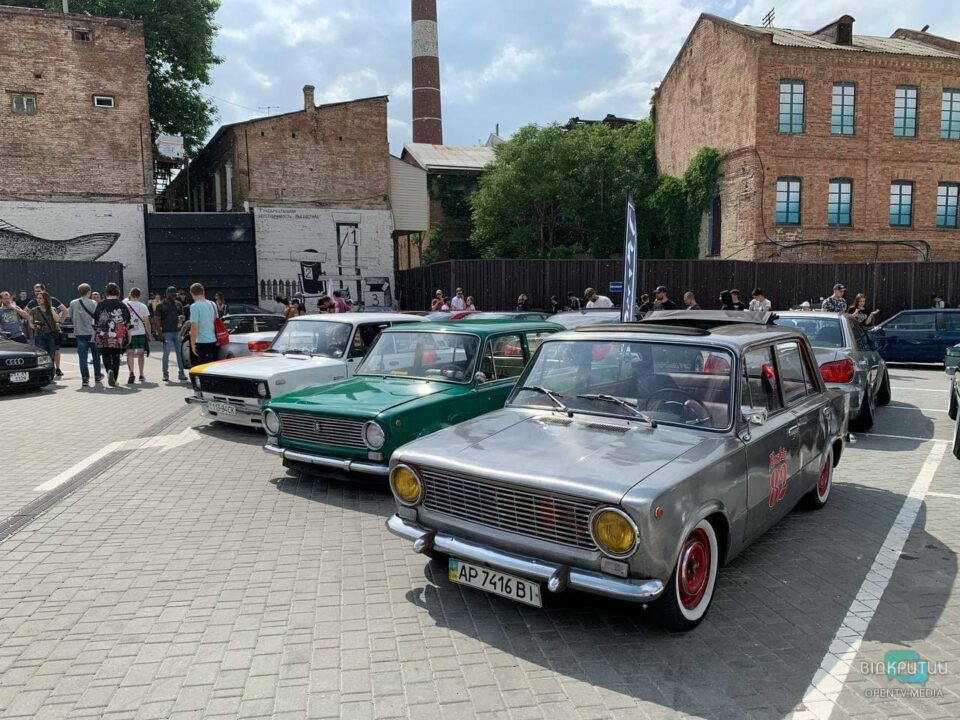 Впервые в Днепре организовали фестиваль автомобилей в стиле stance (ФОТО) - рис. 4
