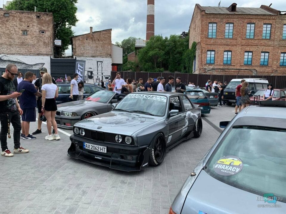 Впервые в Днепре организовали фестиваль автомобилей в стиле stance (ФОТО) - рис. 5