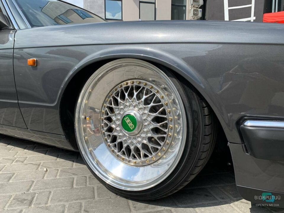 Впервые в Днепре организовали фестиваль автомобилей в стиле stance (ФОТО) - рис. 14
