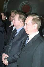 В Днепре депутаты поддержали решение о сносе отеля, в котором ужинал Путин - рис. 2