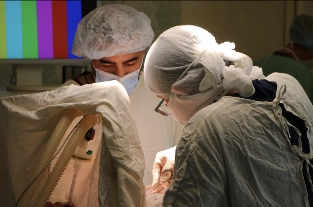 В днепровской больнице появилось современное оборудование для операций на грудной клетке - рис. 1