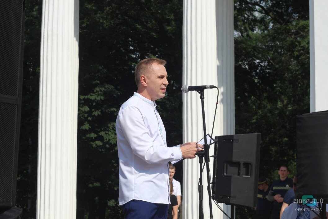 Как в Днепре проходит диктант ко Дню Конституции (ФОТОРЕПОРТАЖ) - рис. 10