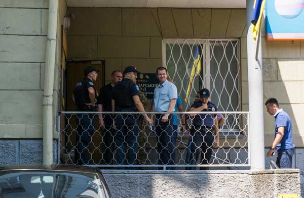 В Днепре «заминировали» здание Хозяйственного суда: комментарии полиции - рис. 1