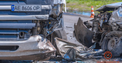 Смертельное ДТП в Днепре: водитель Peugeot протаранил грузовик DAF - рис. 19