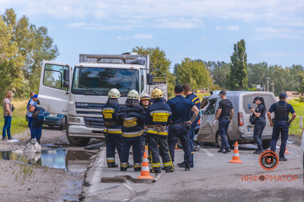 Смертельное ДТП в Днепре: водитель Peugeot протаранил грузовик DAF - рис. 6