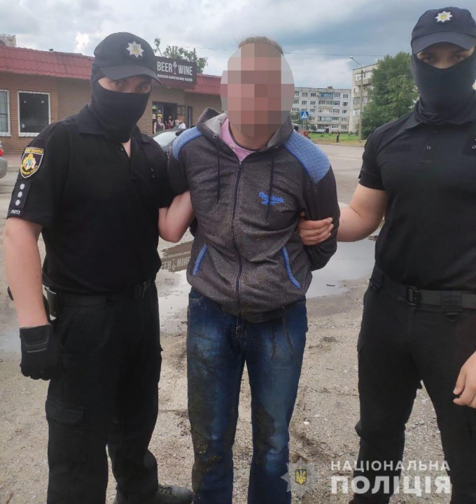 В Павлограде задержали шантажиста: вымогал у коллеги 40 тысяч гривен - рис. 1