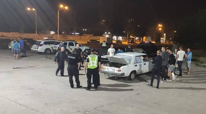 Гнались и стреляли по колесам: в Днепре задержали ранее судимого лихача (ВИДЕО) - рис. 1