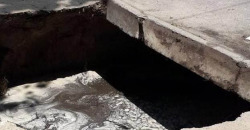 Прорыв водопровода: в Днепре на Янтарной образовалась глубокая яма - рис. 3