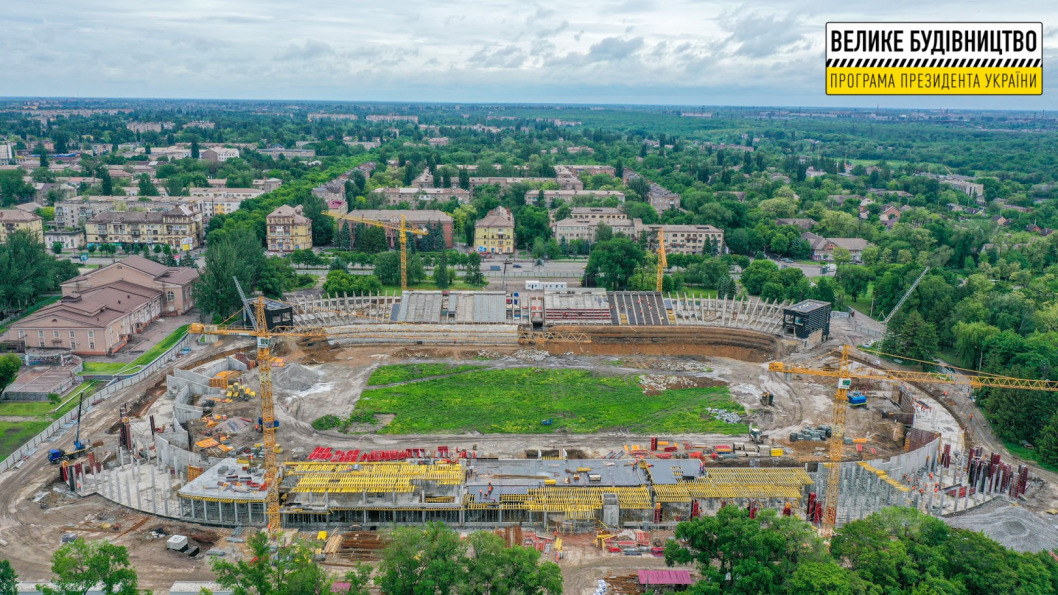Масштабное обновление: в Кривом Роге продолжают реконструировать стадионы - рис. 4