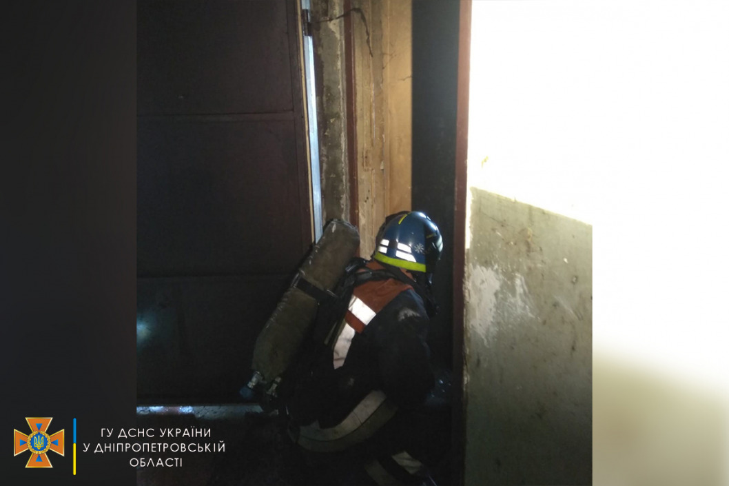 Обошлось без жертв: в Кривом Роге спасатели ликвидировали пожар в жилом доме - рис. 2