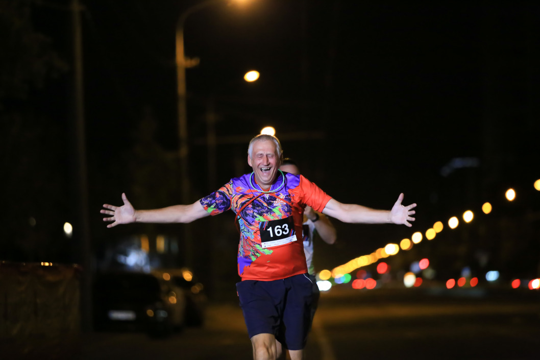 «10k Night Run» собрал более 300 участников: как прошел ночной забег в Днепре - рис. 2