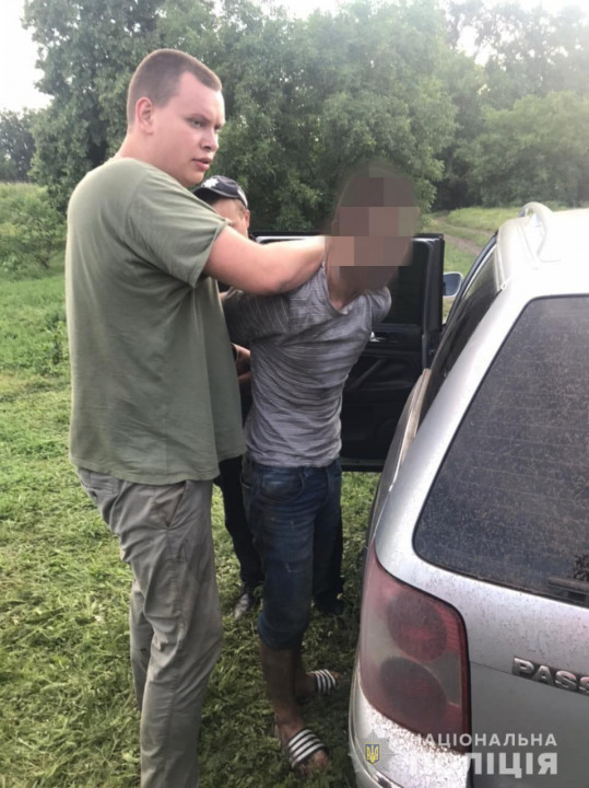 Под Кривым Рогом задержали преступника, изрезавшего ножом 2-летнего ребенка - рис. 3