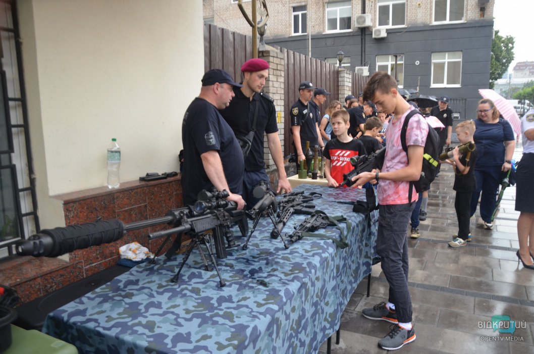 Красочно и с размахом: в Днепре отметили День Нацполиции Украины (фото) - рис. 6