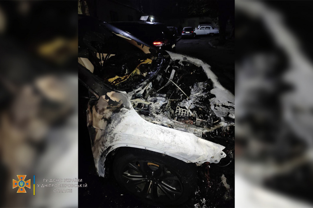 На Днепропетровщине сгорел элитный Lexus RX300: полиция устанавливает причины - рис. 3