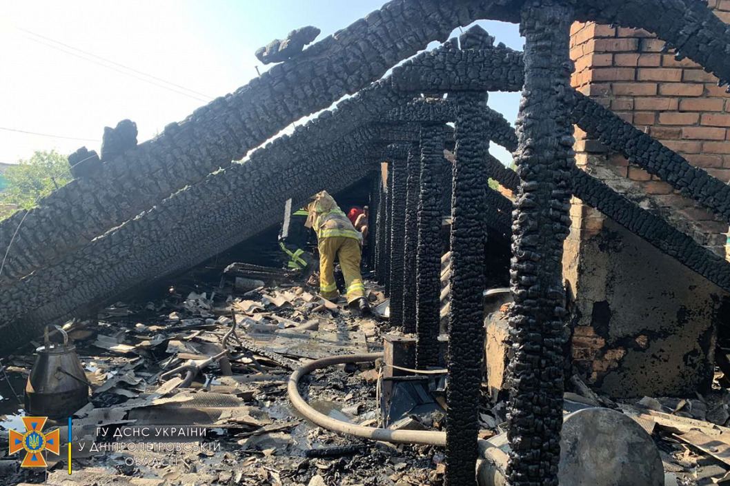 В Днепропетровской области дотла сгорел частный дом - рис. 2