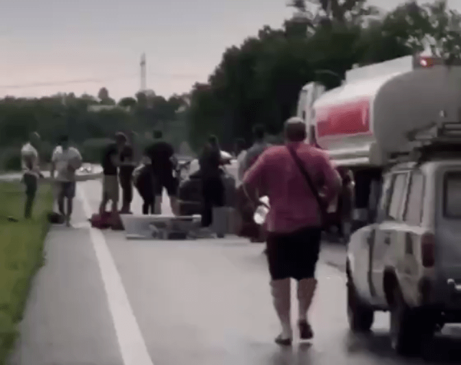 Под Днепром на мокрой дороге произошла серия ДТП: есть жертвы (Видео) - рис. 2