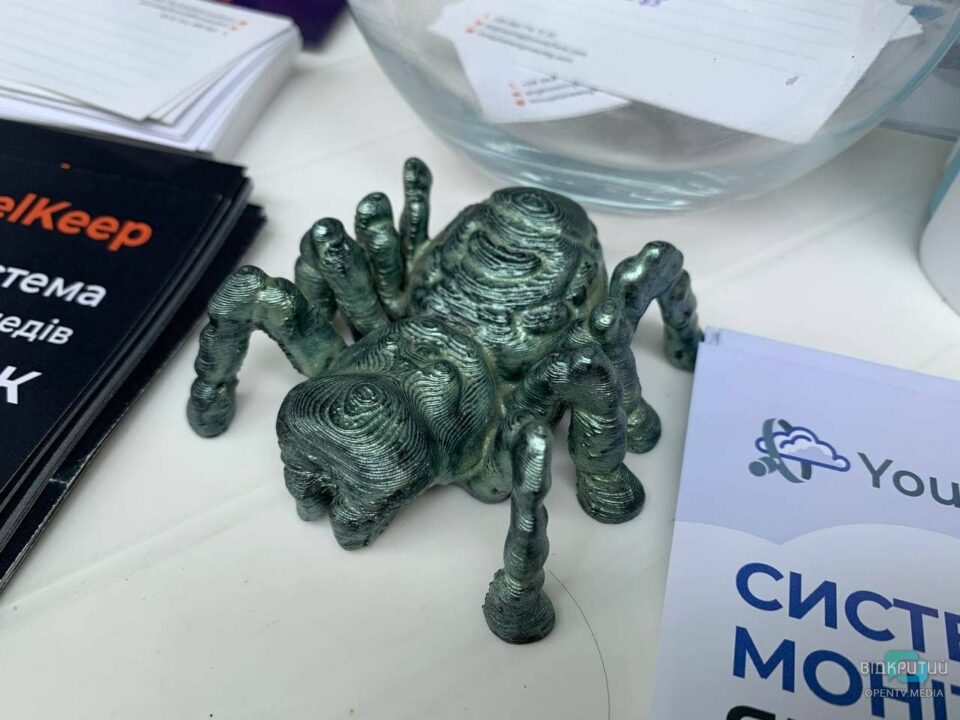 Все для абитуриентов: в Днепре провели масштабную ярмарку профессий (фото) - рис. 14